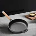 Thickened cast iron frying pan