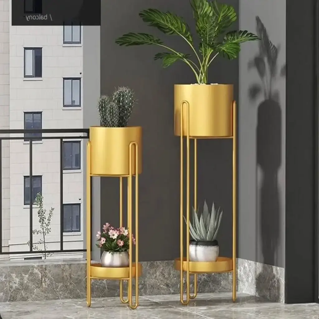 Beautiful  Planters  (White)