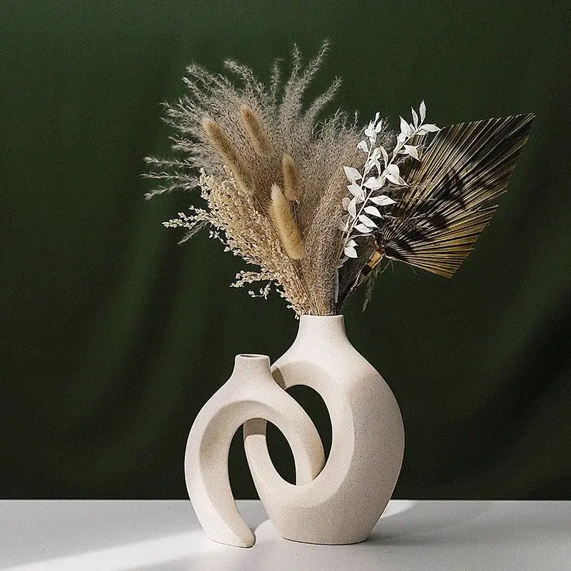 Snuggle Hollow Ceramic Vase